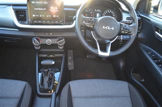2023 Kia Stonic - Thumbnail