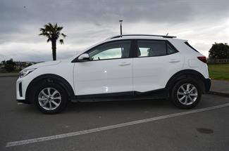 2023 Kia Stonic - Thumbnail