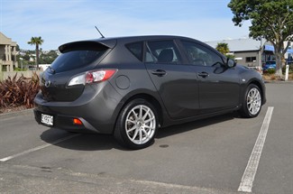2009 Mazda Mazda3 - Thumbnail
