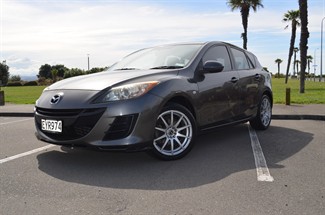 2009 Mazda Mazda3 - Thumbnail