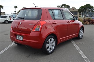 2008 Suzuki Swift - Thumbnail