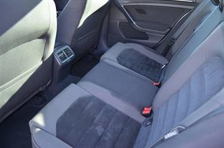 2014 Volkswagen Golf - Thumbnail