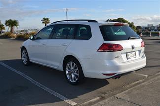 2014 Volkswagen Golf - Thumbnail