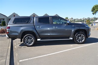 2020 Mitsubishi Triton - Thumbnail