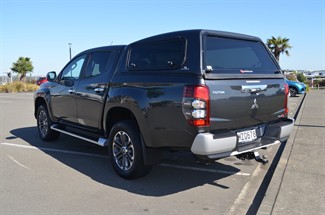 2020 Mitsubishi Triton - Thumbnail