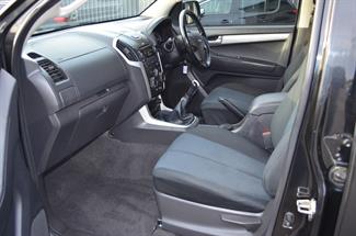 2016 Isuzu D-Max - Thumbnail