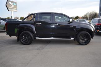 2016 Isuzu D-Max - Thumbnail