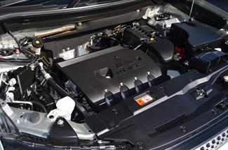 2021 Mitsubishi Outlander - Thumbnail