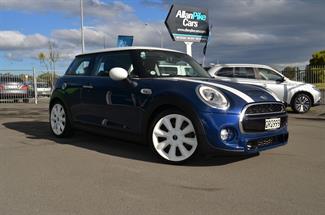 2017 BMW Mini - Thumbnail