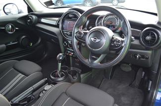 2017 BMW Mini - Thumbnail