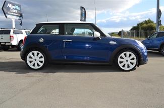 2017 BMW Mini - Thumbnail