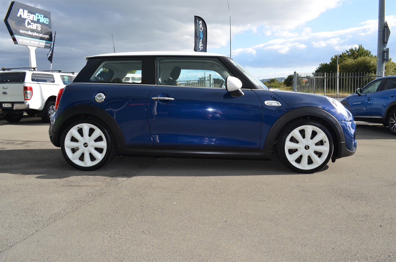 2017 BMW Mini