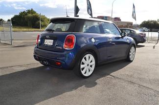 2017 BMW Mini - Thumbnail