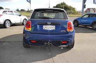 2017 BMW Mini - Thumbnail