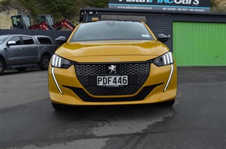2022 Peugeot 208 - Thumbnail