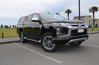 2021 Mitsubishi Triton - Thumbnail