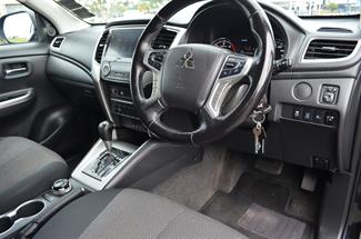 2021 Mitsubishi Triton - Thumbnail
