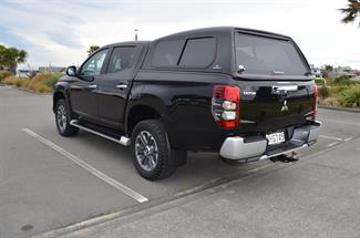 2021 Mitsubishi Triton - Thumbnail