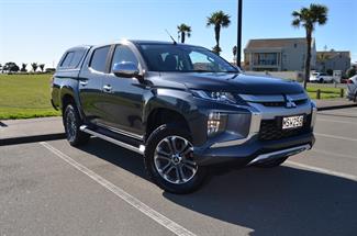 2020 Mitsubishi Triton - Thumbnail