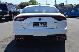 2020 Kia Stinger - Thumbnail