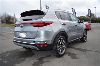 2020 Kia Sportage - Thumbnail