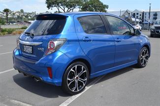 2016 Toyota Yaris - Thumbnail
