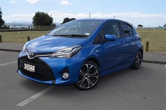 2016 Toyota Yaris - Thumbnail