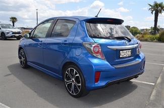 2016 Toyota Yaris - Thumbnail