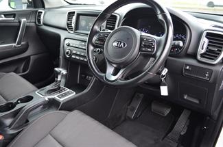 2018 Kia Sportage - Thumbnail