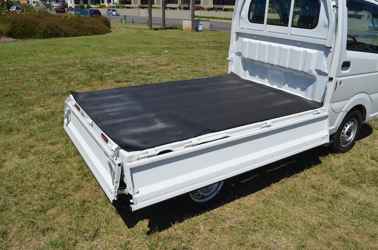 2023 Suzuki Carry