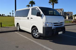 2018 Toyota Hiace - Thumbnail