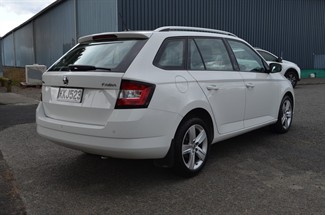 2017 Skoda Fabia - Thumbnail