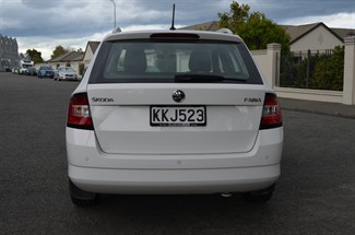 2017 Skoda Fabia - Thumbnail